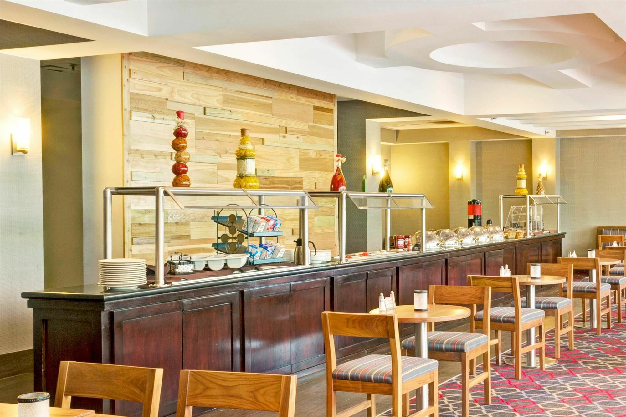 Wyndham Garden Inn Pittsburgh Airport Робінсон-Тауншип Екстер'єр фото